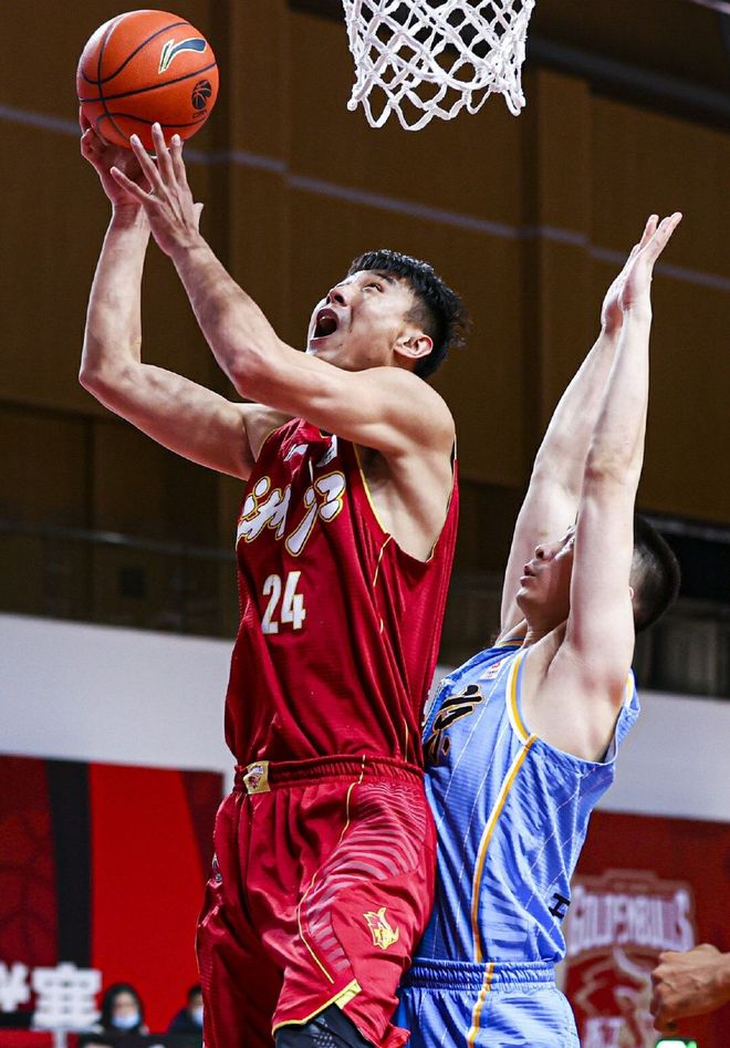 爱游戏体育 -包含今晚北京首钢绝杀压哨：亚冠节点到来，气氛紧张，纪律约束更严格的词条