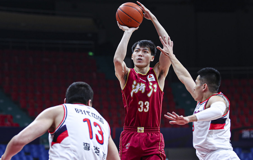 爱游戏网址 -风云突变！广州队清晨门线救险；欧篮联版图或变；目标明确；身体对抗强度拉满的简单介绍